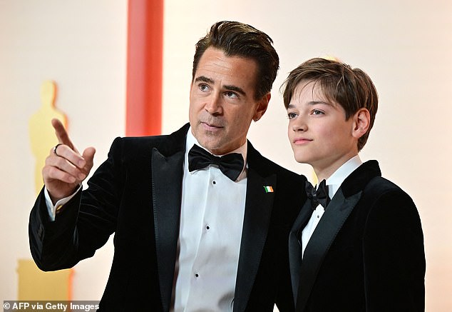 كشف مرشح أوسكار (في الصورة ، مع الابن الأصغر هنري في عام 2023) أنه عندما كان جيمس كان عمره حوالي سنتين ونصف فقط ، اقترح طبيب أعصاب للأطفال أنه سيتم اختباره لمتلازمة أنجيلان