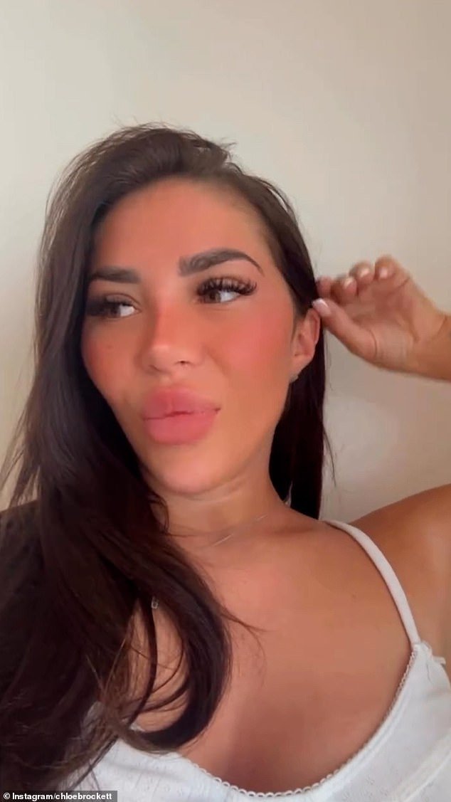 يأتي ذلك بعد أن انتقلت كلوي إلى قصصها في Instagram الشهر الماضي للانفتاح على العيش مع