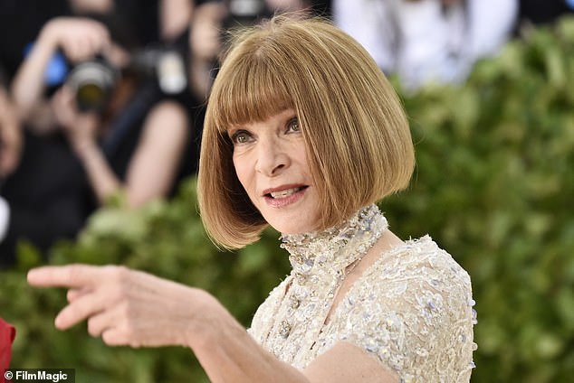 سيرة ذاتية سابقة يدعي أن نجمة Vogue تخطط بدقة كل تفاصيل المساء وينتقل اليدوة قائمة الضيوف نفسها (التي شوهدت في Gala في عام 2018)