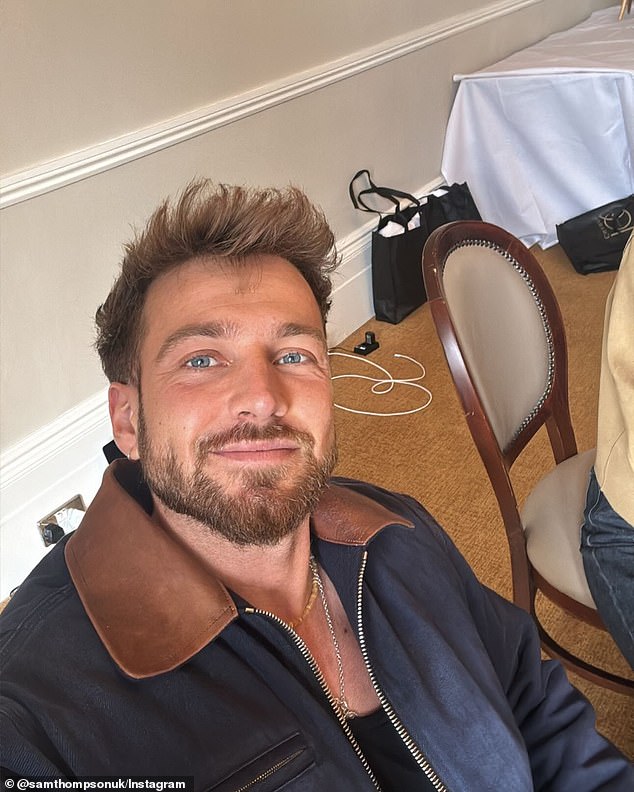 في هذه الأثناء ، يبدو أن سام السابق قد انتقل بعد أن شوهد يتقبل بحماس ويحمل يديه باهتمام الحب الجديد سامي إليشي ، 25