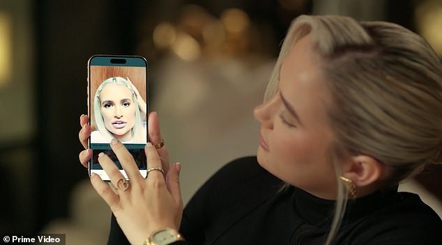 قرار زوي بالبوتوكس يأتي مرة أخرى بعد أن عكست شقيقتها مولي ، 26 عامًا ، أيامًا من مواد الحشو الوجه والبوتوكس في مواقفها الأمازون