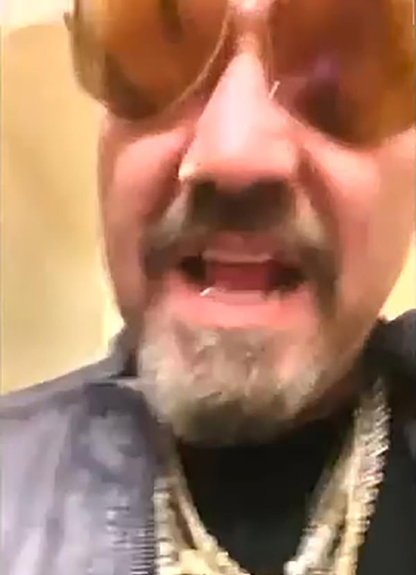 في واحدة سابقة ، هدد Bam HS بـ