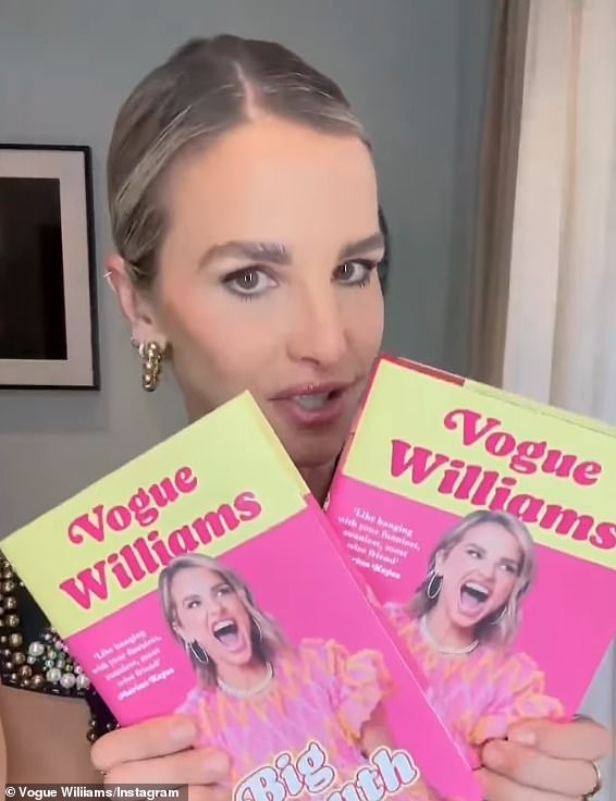 في السيرة الذاتية التي تنتظرها بفارغ الصبر ، تفصل Vogue عن صراعاتها مع القلق التي ألقت بظلالها طوال مرحلة البلوغ. استمع الآن