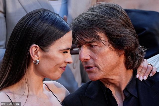 عملت الممثلة ، 43 عامًا ، جنبًا إلى جنب مع توم ، 62 عامًا ، في آخر فيلمين: أفلام مستحيلة ، وقد بنى الاثنان صداقة وثيقة على مر السنين (في الصورة في العرض الأول لمهمة مدينة نيويورك: مستحيل 8)