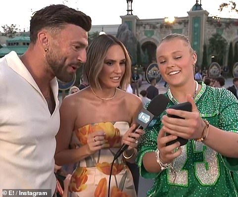 التحدث إلى ه! أخبار في Universal's Epic Universe ، تركت Jojo مضيفات Jake Quickenden و Keltie Knight (في الصورة) مفتوحة لأنها أظهرت لهم Scre Snap
