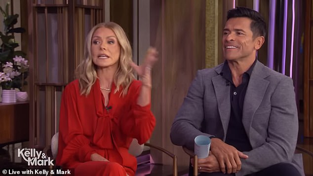 قام الزوجان بتطوير تفضيلهما الجديد للعري في حلقة يوم الاثنين من Live with Kelly و Mark