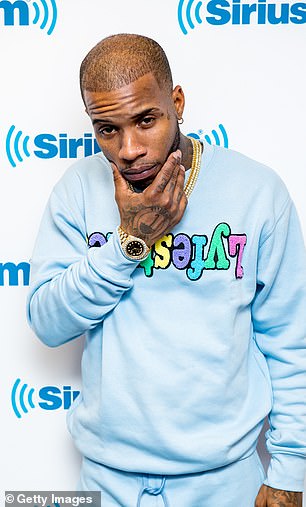 قام محامو مغني الراب المسجون Tory Lanez بتقديم موقع ويب جديد يضمهم يقولون إن Mucdies The Waters من الذي كان تلك الأغنية النجمية Megan You Stallion منذ ما يقرب من خمس سنوات