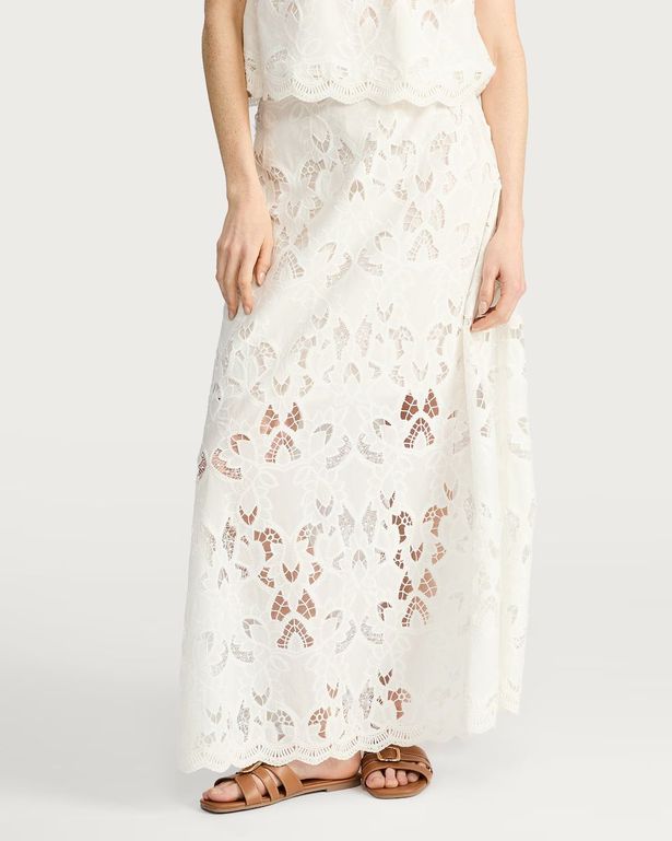 تنورة F&F Lace Maxi