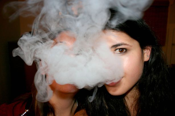 امرأة تتخلى