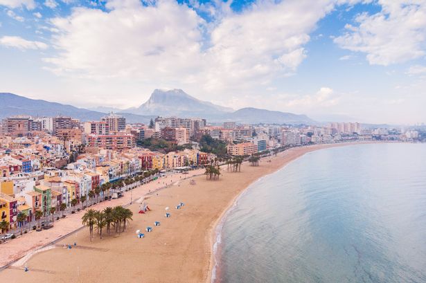عرض La Vila Joiosa Alicante من الأعلى