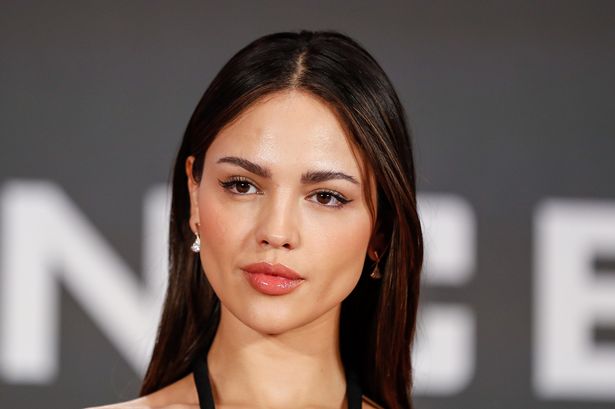 تعترف Eiza Gonzalez من Timothée Chalamet بأنها 