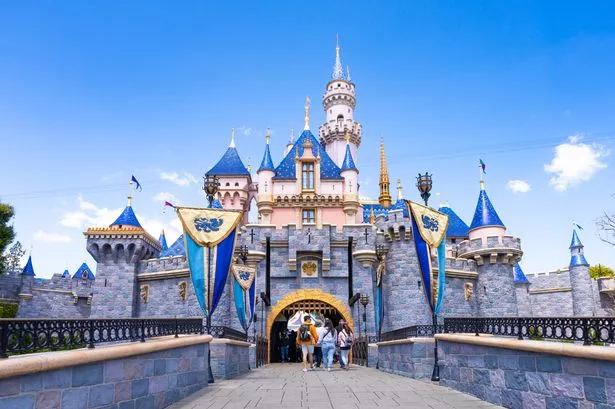 مناظر عامة لقلعة Sleeping Beauty في ديزني لاند