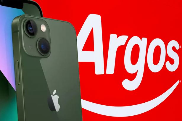 صفقة Argos iPhone 13 