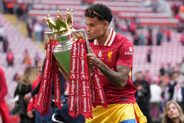 لعب لويس دياز دورًا رئيسيًا حيث فاز ليفربول بالدوري الممتاز