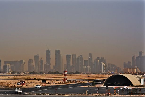 صورة مطار الدوحة وأفق المدينة