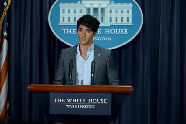 تُظهر هذه الصورة التي أصدرتها Amazon Studios تايلور زاخار بيريز في مشهد من "Red ، White & Royal Blue". (روب يونسون/أمازون استوديوهات عبر AP)
