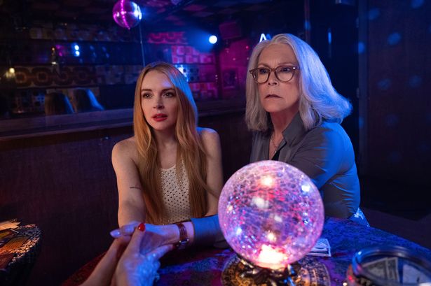 Lindsay Lohan و Jamie Lee Curtis Star في تتمة Freaky Friday ، Freakier Friday