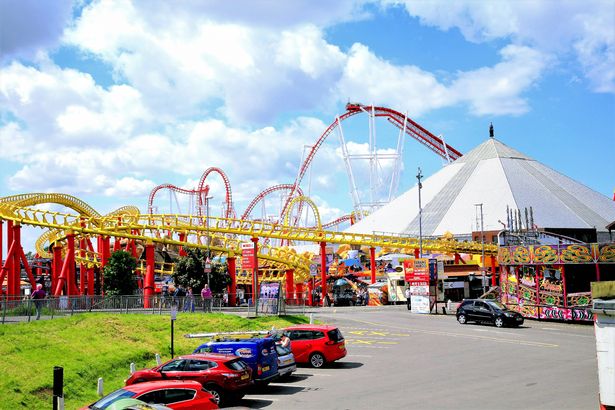 Skegness ، Lincolnshire ، المملكة المتحدة. 03 يونيو 2015. The Funfair and Amusements at Fantacy Island في Ingoldmells بالقرب من Skegness في Lincolnshire.