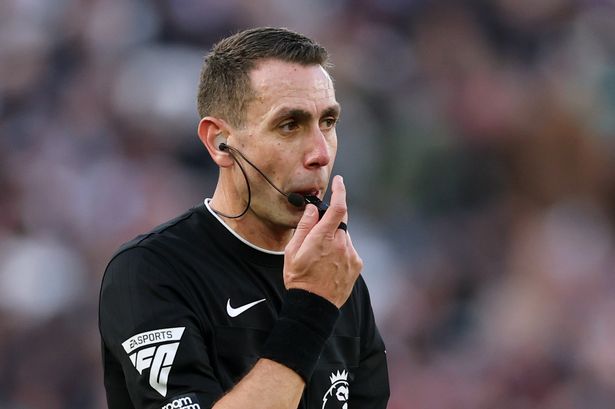 ديفيد كوت خلال مباراة الدوري الممتاز بين وست هام يونايتد ومانشستر يونايتد