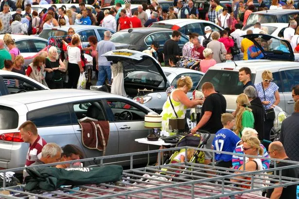 بيع Car Boot في Redcar ، North Yorkshire ، المملكة المتحدة ، 3 أغسطس 2014