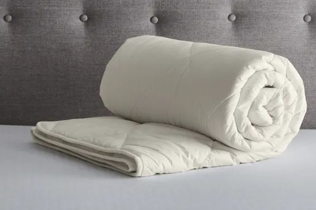 لحاف Dunelm تنظيم