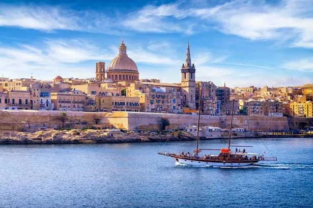 صورة أفق في فاليتا في يوم صاف
