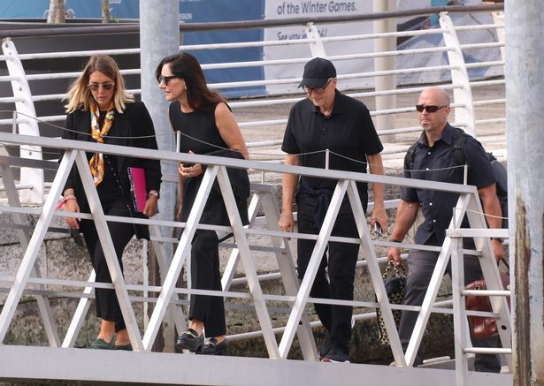 كانت Microsoft Billionaire Bill Gates و Glam New Girlfriend Paula Hurd من بين المحتفلين
