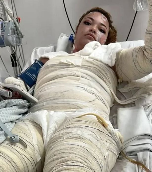 صورة لجابرييل كريستين باريتو دي فريتاس في المستشفى 