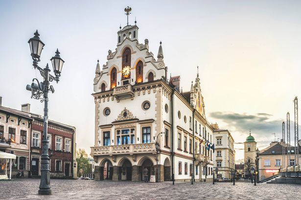 قاعة المدينة التاريخية في مركز Rzeszów