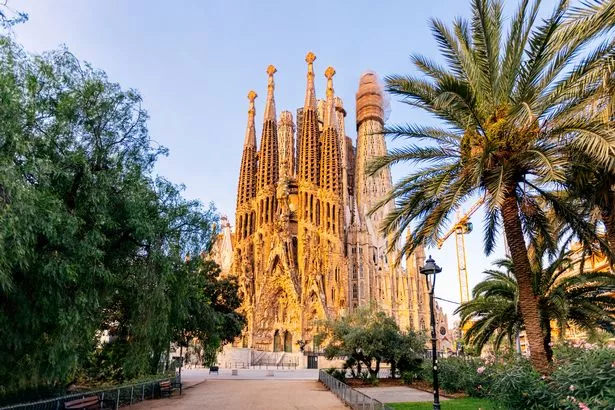صورة الخارج من Sagrada Familia Basilica