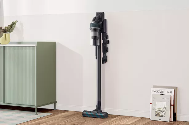تقرع Samsung 185 جنيهًا إسترلينيًا قبالة Jet ™ 85 Pet Cordless Stick Cleaner