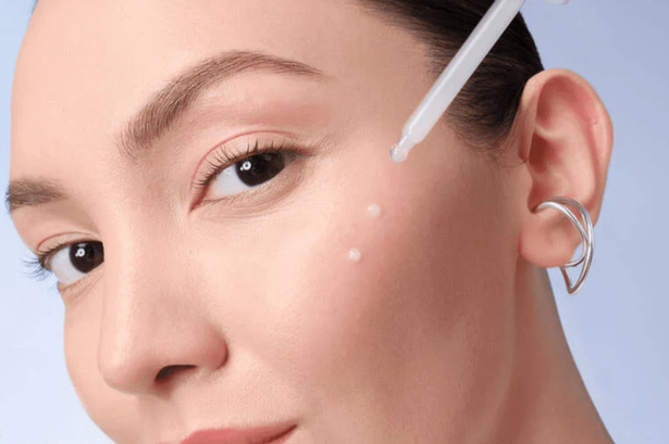 عادة ما يكون مصل Lancome 70 جنيهًا إسترلينيًا للشراء بمفرده