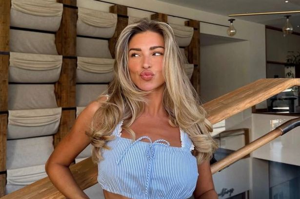 Insta Grab -Zara McDermott يحصل على موافقة من أخوات لويس توملينسون