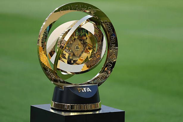 يتم عرض الكأس قبل مباراة كأس العالم FIFA 2025 بين نادي لوس أنجلوس لكرة القدم ونادي أمريكا في استاد BMO في 31 مايو 2025 في لوس أنجلوس ، كاليفورنيا.