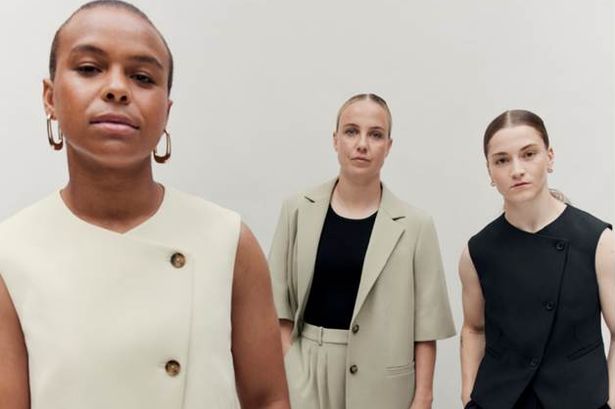 أطلقت Marks & Spencer أحدث مجموعة لها مع نساء إنجلترا FA