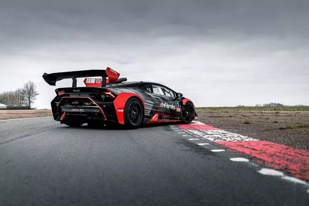 Lamborghini Huracán Super Trofeo سباق القيادة 