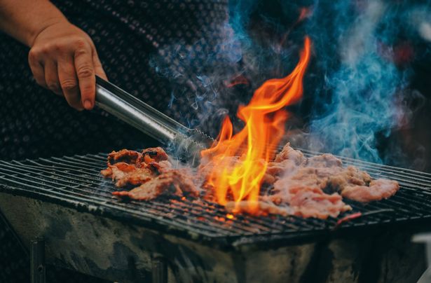 يمكن أن يرى كسر القوانين حول حفلات الشواء بعض الغرامات الضخمة