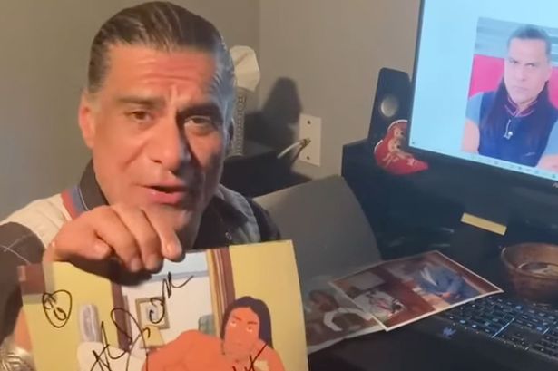 يشيد كريس برات بجوناثان جوس بعد أن ميت باركس وممثل REC.