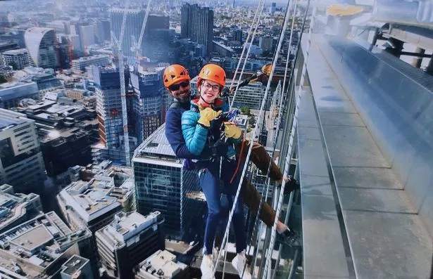 Grace Abseing Off a London Tower Block في عام 2019