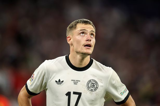 ميونيخ ، ألمانيا - 04 يونيو: يبدو أن فلوريان ويرتز من ألمانيا مكتئب خلال مباراة الدور نصف النهائي من دوري الدرجة الأولى في دولة الاتحاد الأوروبي 2025 بين ألمانيا والبرتغال في ميونيخ كرة القدم في 04 يونيو 2025 في ميونيخ ، ألمانيا. (تصوير كريستينا Pahnke - Sampics/Corbis عبر Getty Images)