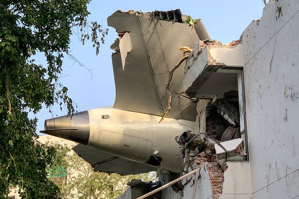 تم تصوير الجزء الخلفي من Air India Flight 171 في الموقع