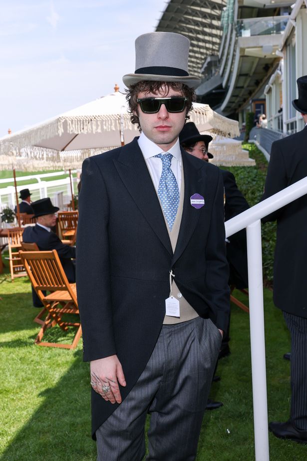 شارك Lennon Gallagher نظرة ثاقبة على جولة الواحة القادمة