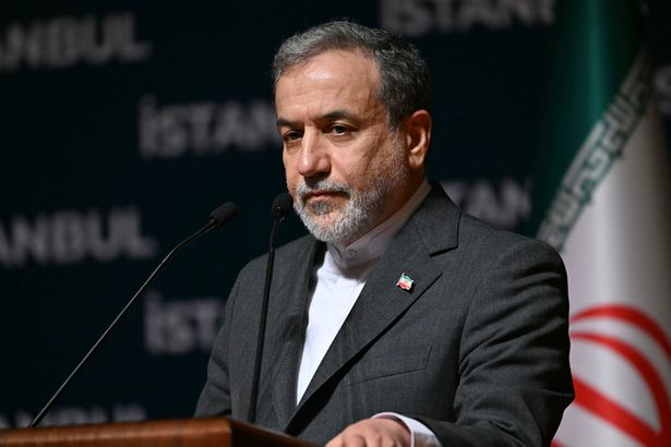 صورة لوزير الخارجية إيران عباس أراغتشي