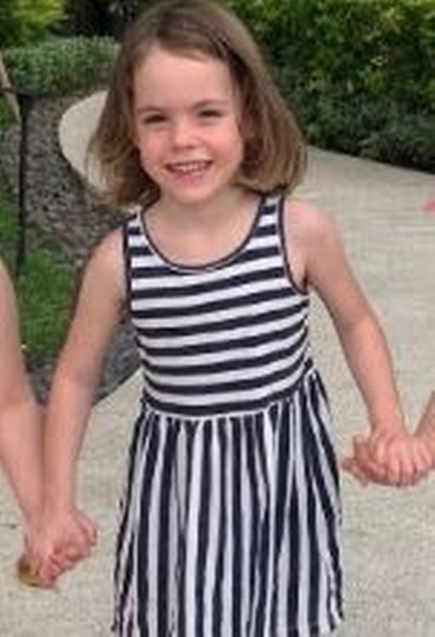 امتدحت خالتها صوفي 