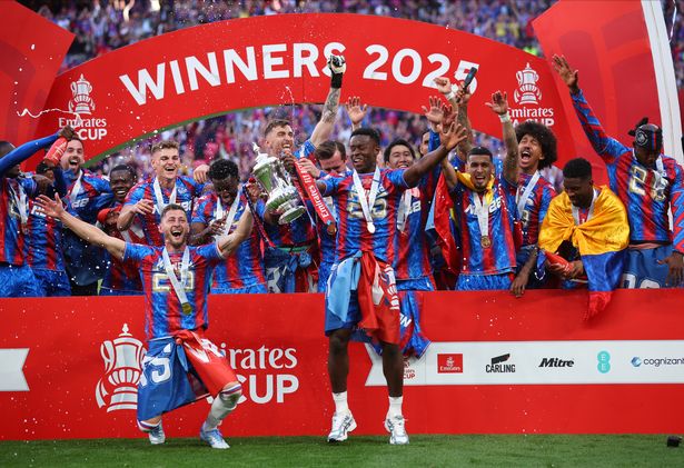 رفع Guehi كأس الاتحاد الإنجليزي كقائد Crystal Palace في مايو