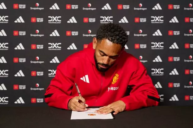 توقيع Matheus Cunha لمانشستر يونايتد