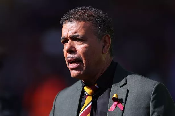 كريس كامارا خلال مباراة Sky Bet League بين برادفورد سيتي وبلدة فليتوود في ملعب جامعة برادفورد في 3 مايو 2025 في برادفورد ، إنجلترا