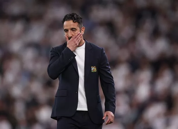 روبن أموريم ، مدير مانشستر يونايتد يتفاعل خلال نهائي دوري أوروبا UEFA 2025