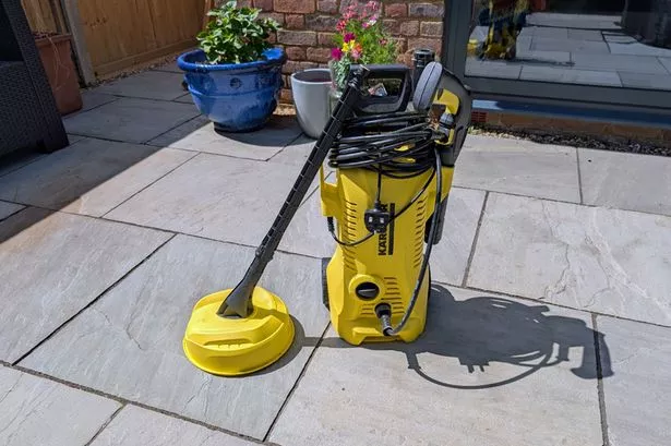 Karcher K2 مع منظف الفناء