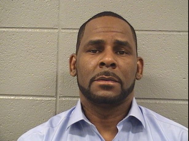 يقول محامو R Kelly إنه عانى من جرعة زائدة شبه فنية